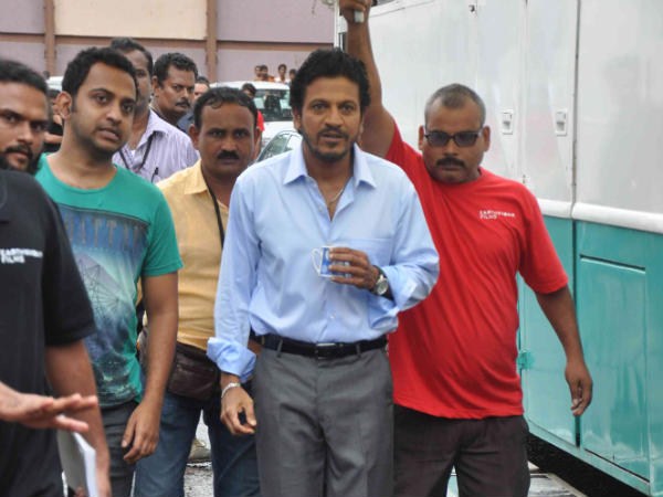 బిగ్ బి మరిన్ని విషయాలు వెల్లడిస్తూ...