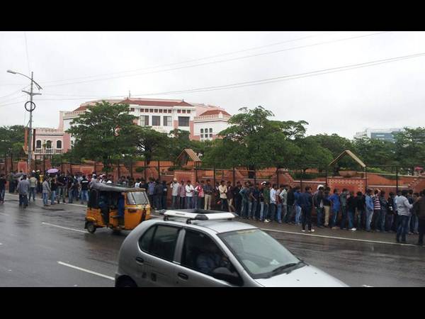 రాష్ట వ్యాప్తంగా పంపిణీ అయిన టీషర్టులు