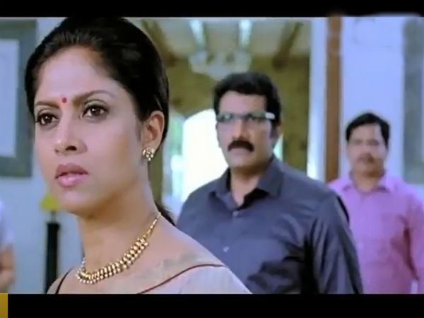 అత్తారింటికి దారేది చిత్రంలో నదియా