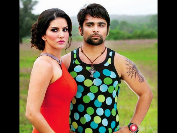 ఓ గేమ్ చుట్టూ...