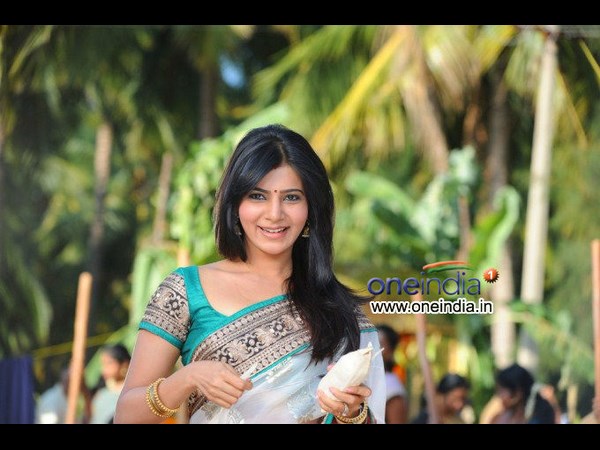 గ్లామర్ లుక్...