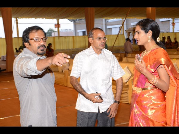 బ్యాంకాక్ పువ్వులతో...