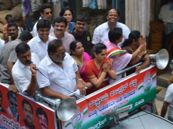 ప్రేమలో...