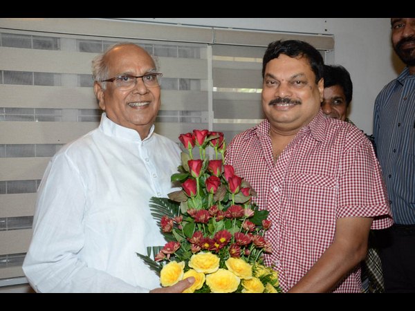 మార్కెట్ పెంచుకోవాలంటున్న అక్కినేని