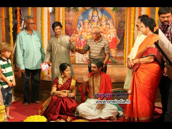 టైటిల్ ,కామెడీ ట్రాక్