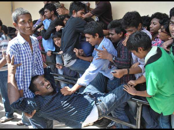 టిక్కెట్ల కోసం...