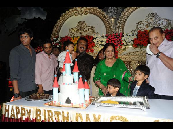 బర్త్ డే పార్టీ