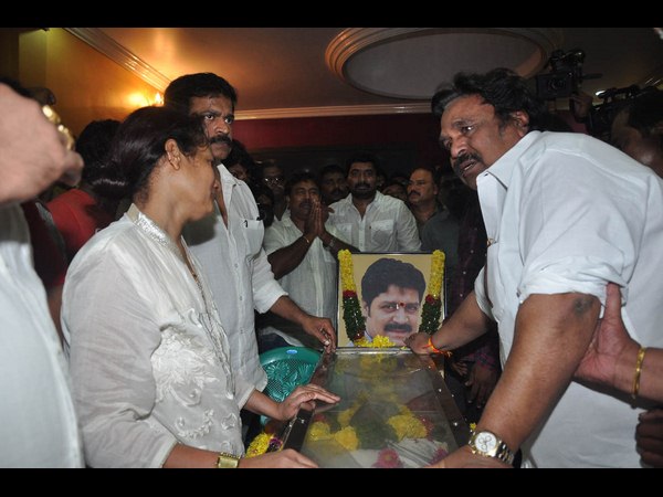 దాసరి కంటతడి