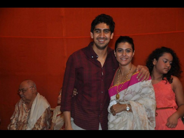 కజిన్ అయాన్ ముఖర్జీతో...