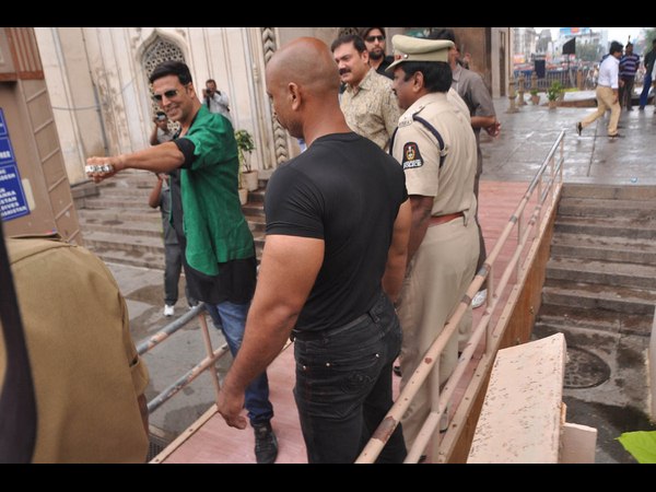 ఆంటోనీ డిసౌజా దర్శకత్వం