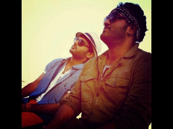 ప్రేమకథాంశంతో...