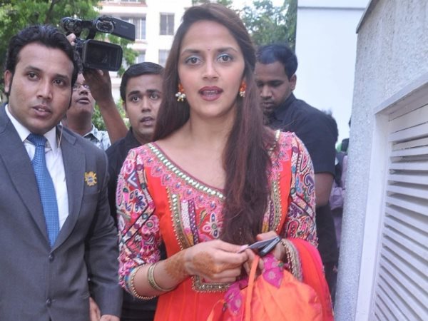 అహనా డియోల్