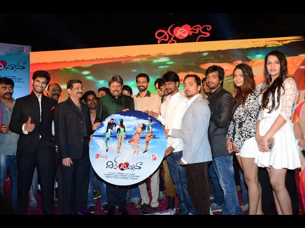 దర్శకుడు మాట్లాడుతూ