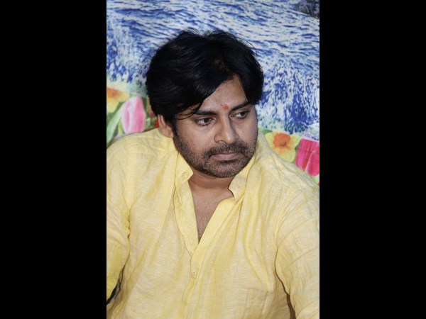 అత్తారింటికి దారేది