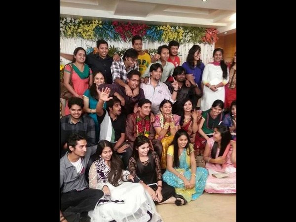 స్నేహితులతో