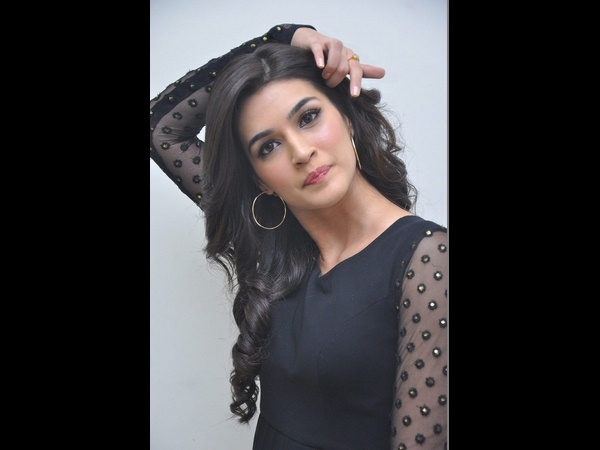  హీరోయిన్ కృతి సనన్ మాట్లాడతూ .....