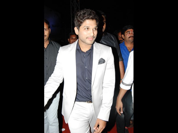 అల్లు అర్జున్ ఇలా..