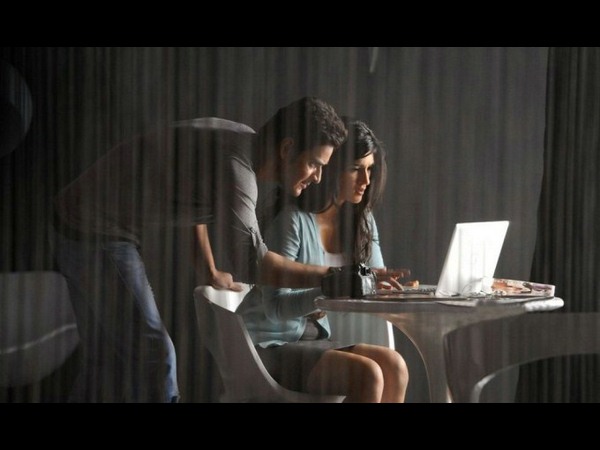 హూ ఆర్‌ యూ... 