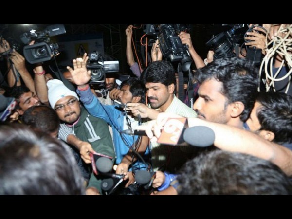 హడావిడిగా...