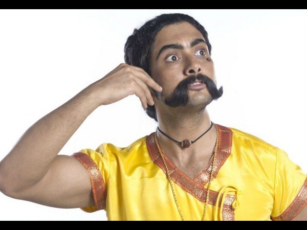 మొదట సినిమా...