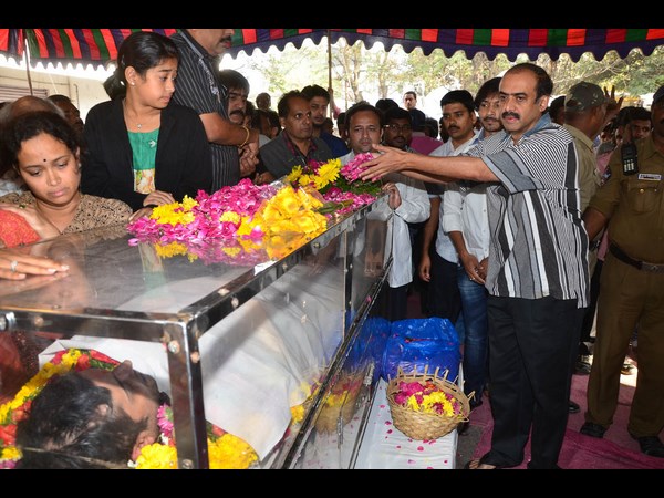 సురేష్ బాబు