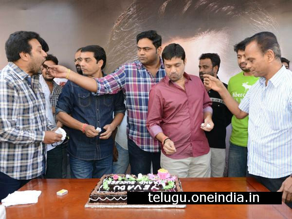ఎవడు సక్సెస్ మీట్-9