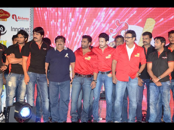 ఫోటో ఫ్లీజ్..