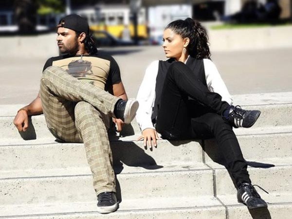 లొకేషన్స్..