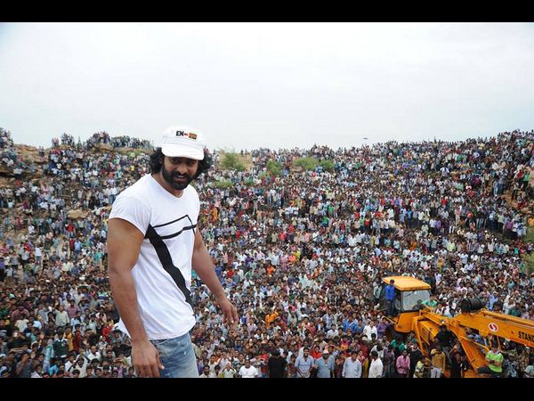 బాహుబలి షూటింగులో..