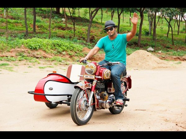 మనోజ్ మోహిని పాత్ర