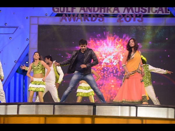 గల్ఫ్ ఆంధ్రా మ్యూజిక్ అవార్డ్స్