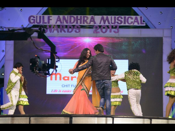 వివాహం లైవ్ కవరేజ్