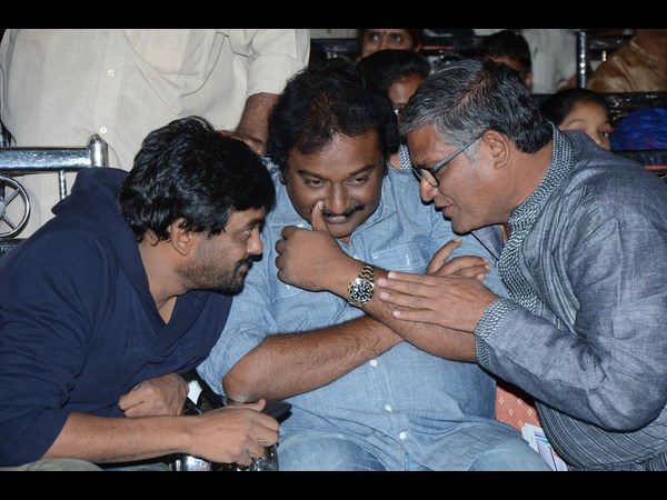 వివి వినాయక్, పూరి జగన్నాథ్ అభినందనలు