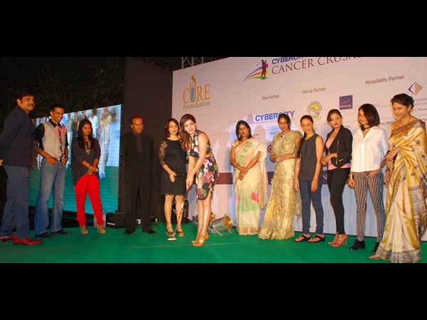 సమంతను ఎంకేజ్ చేస్తూ అమల