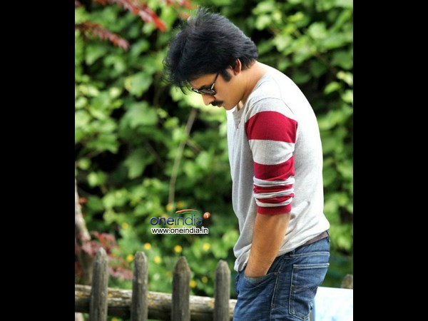 డాన్సులో నేను వీకే అని చెప్పిన పవన్