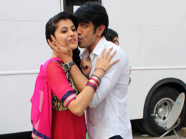 పబ్లిసిటీ కోసమేనా?