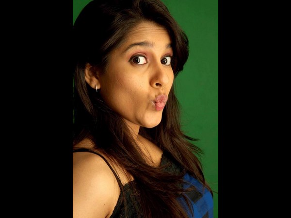 ముద్దు మద్దుగా...