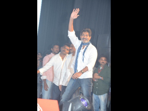 బాలయ్య, శ్రీను హెల్ప్ చేసారు