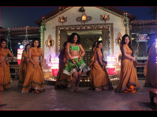 దర్శక నిర్మాత మాట్లాడుతూ...