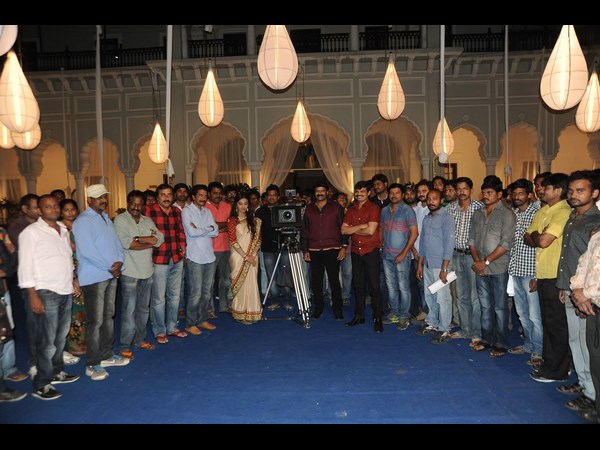 గుమ్మిడికాయ కొట్టేసారు..