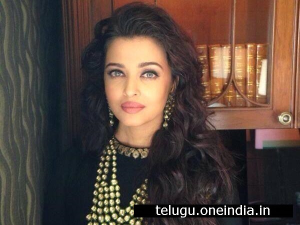 వ్యాపార ప్రకటనల్లో బిజీ