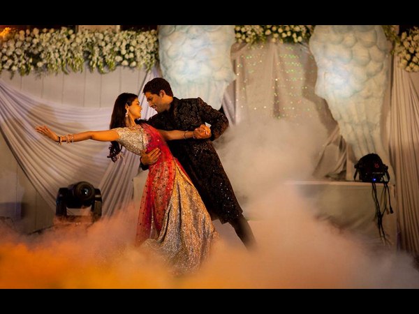 భార్యతో డాన్స్...