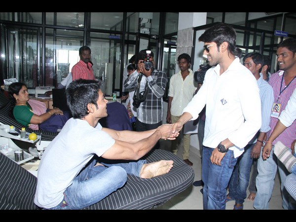 ఫ్యాన్స్ సంబరం