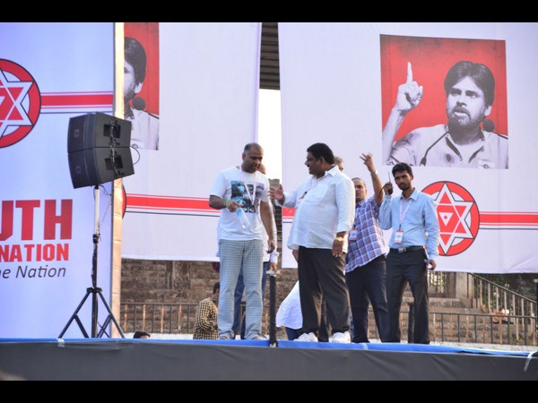 ప్రసాద్ వి పొట్లూరి