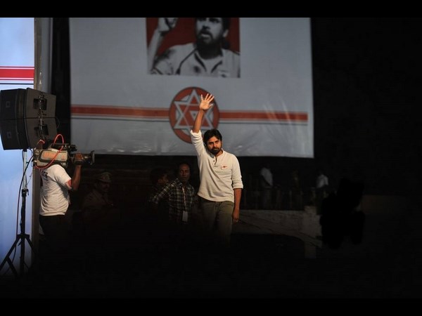  మోడీని ఎందుకు కలిశానంటే..