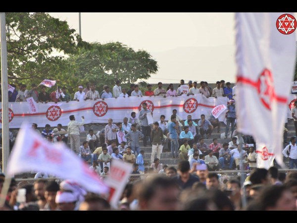 ప్రజారాజ్యం అనుభవాల్ని దృష్టిలో ఉంచుకొనే ?