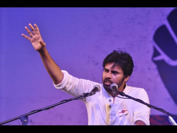 నరేంద్ర మోడీ మతవాద ముద్ర పై