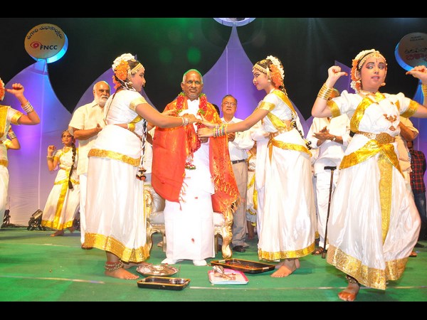 నటీనటులు