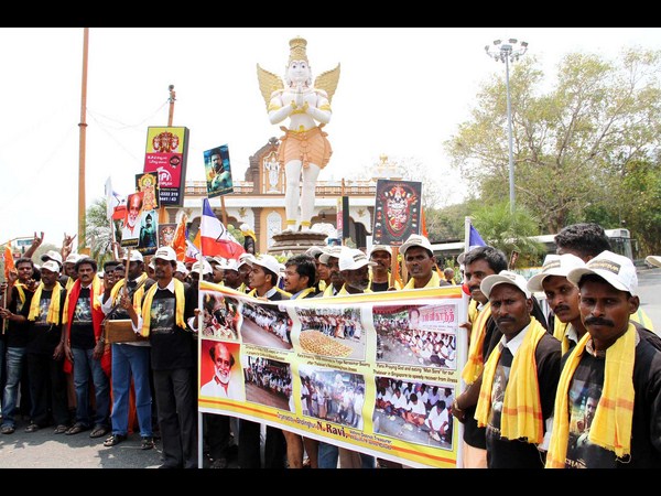 టెంకాయలు...