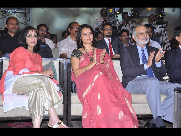 విజ్ఞానవంతులను చేసే షో...